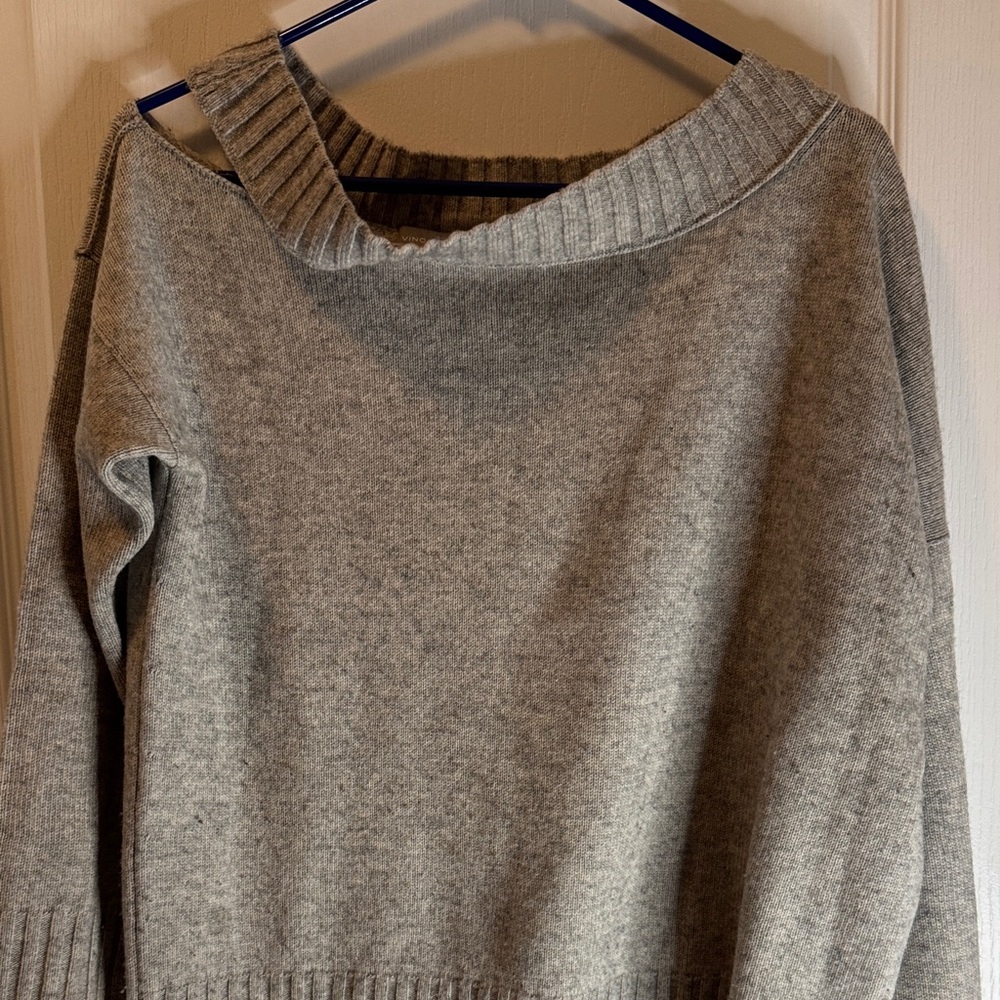 VINCE Cashmere Off-Shoulder Sweater